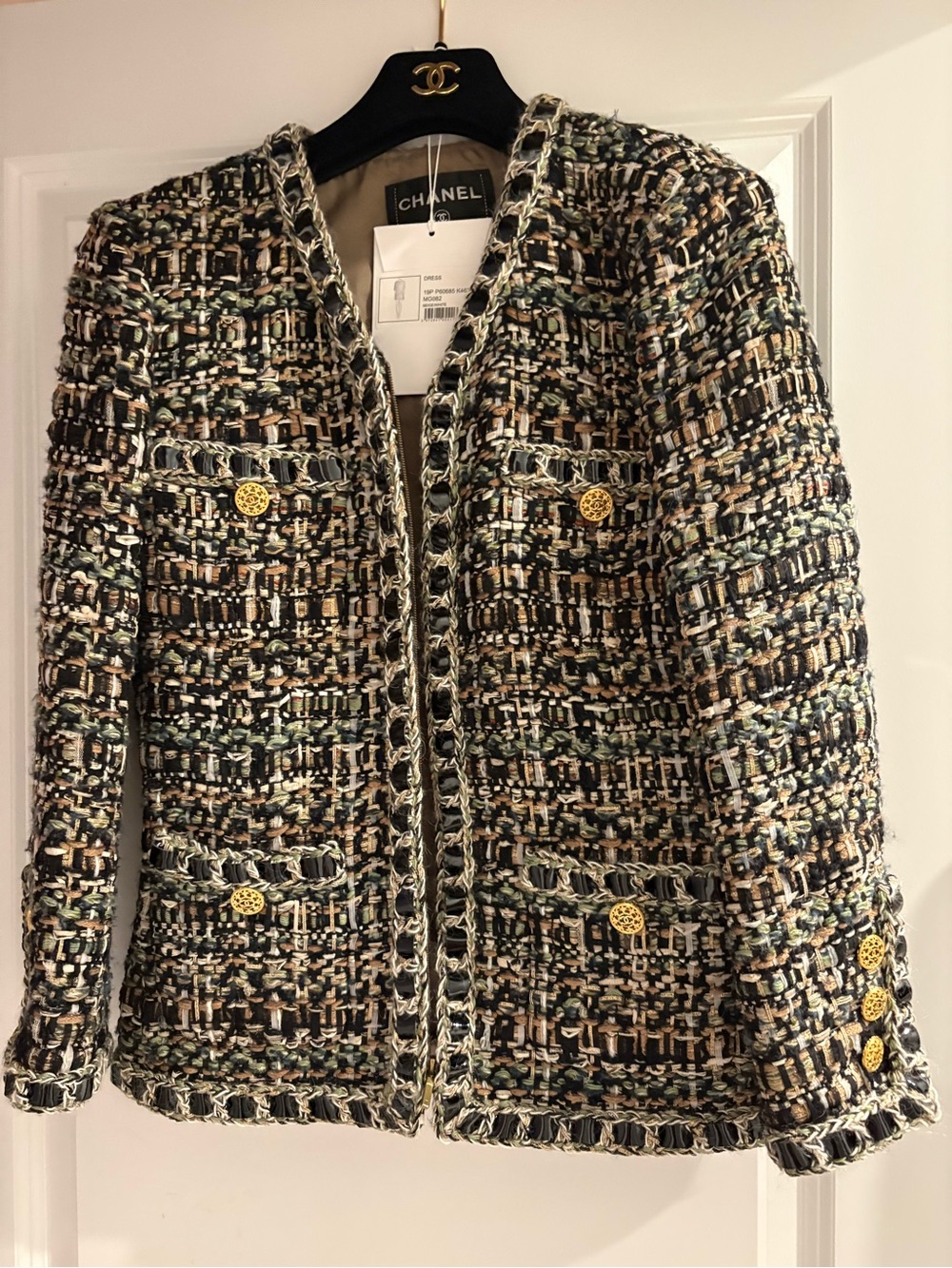 CHANEL Multicolor Tweed Bouclé Blazer with Gold-Tone Buttons
